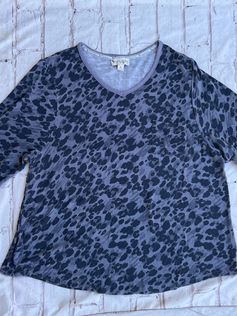 Koolaburra Women's V-Neck Long Sleeve Animal Print Top in Gray and Black